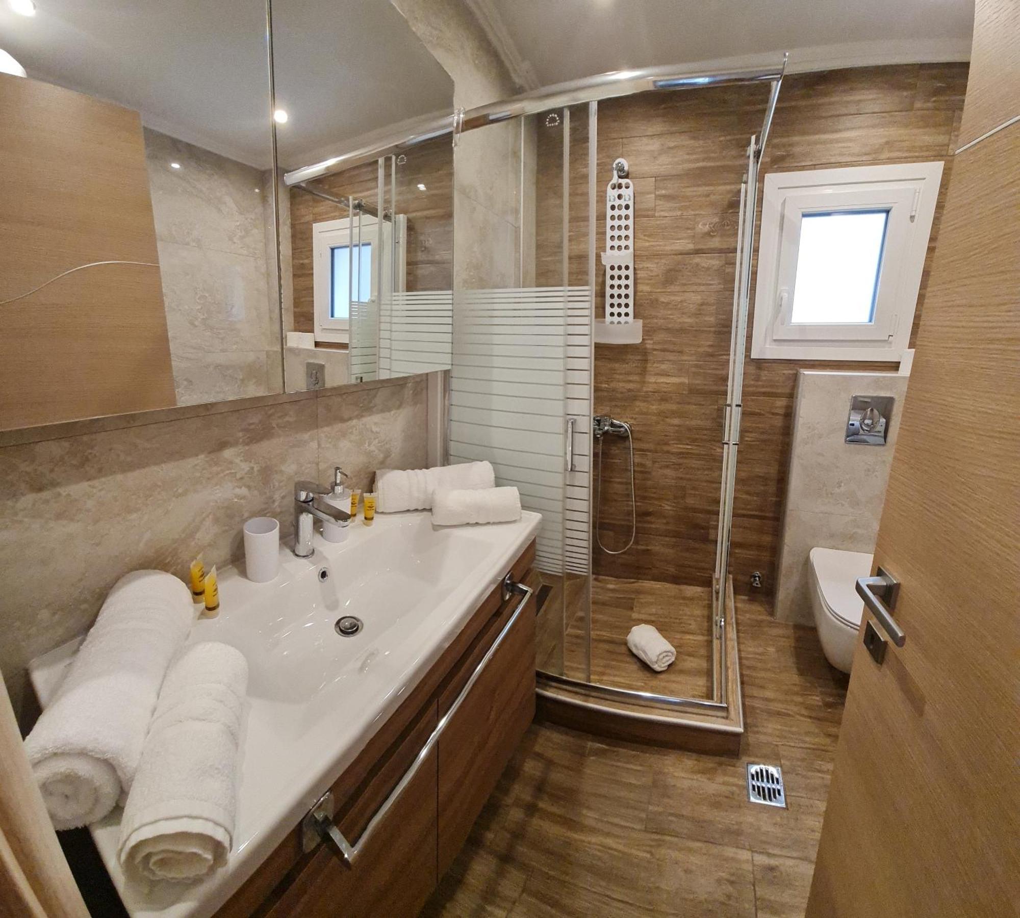 Mouson Luxury Apartment Kavala Exteriör bild